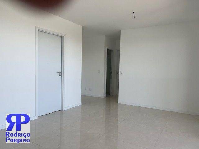 Apartamento à venda com 3 quartos, 170m² - Foto 2