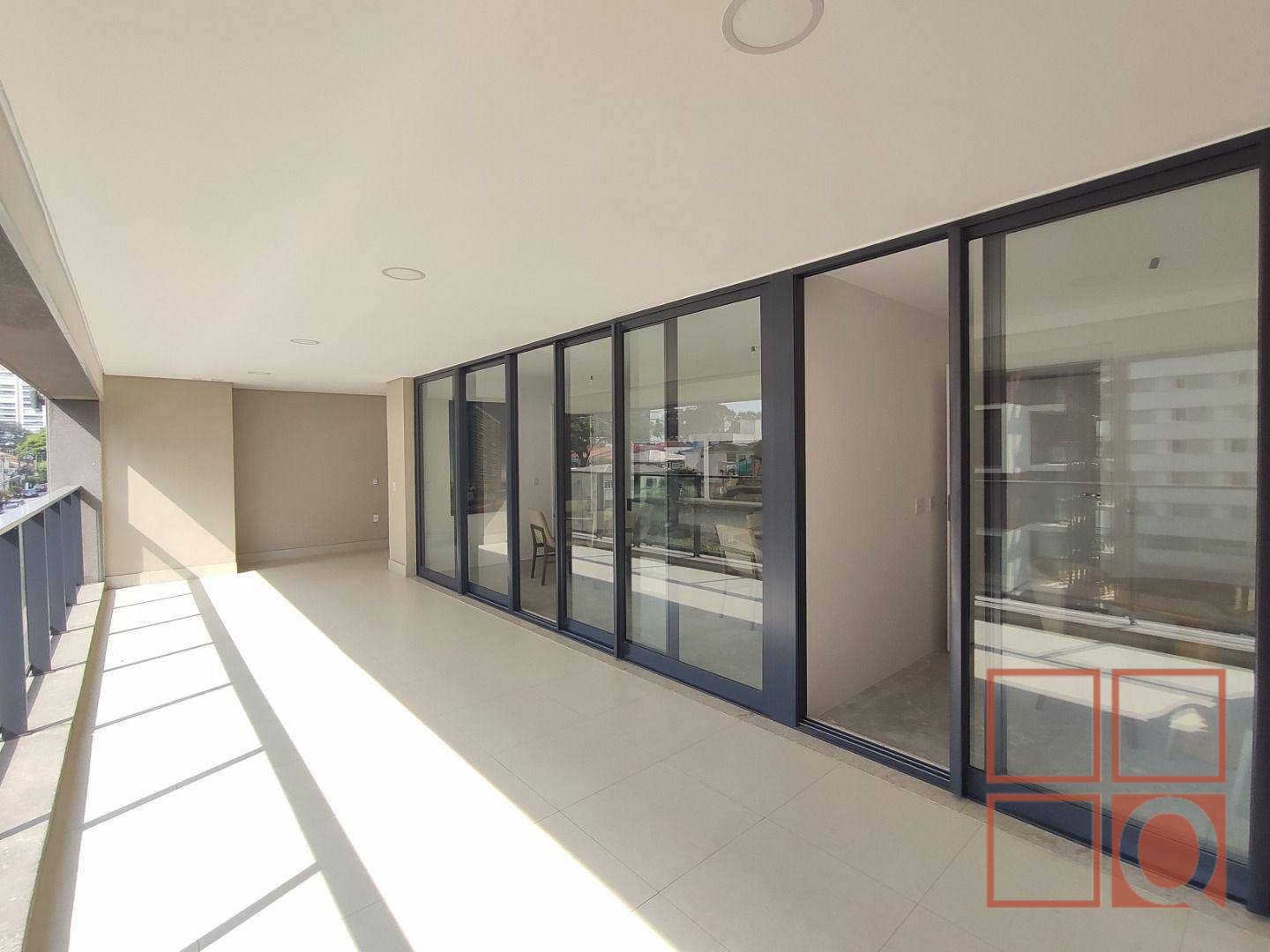 Apartamento à venda com 4 quartos, 157m² - Foto 17