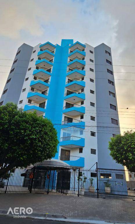 Apartamento à venda com 2 quartos, 72m² - Foto 29