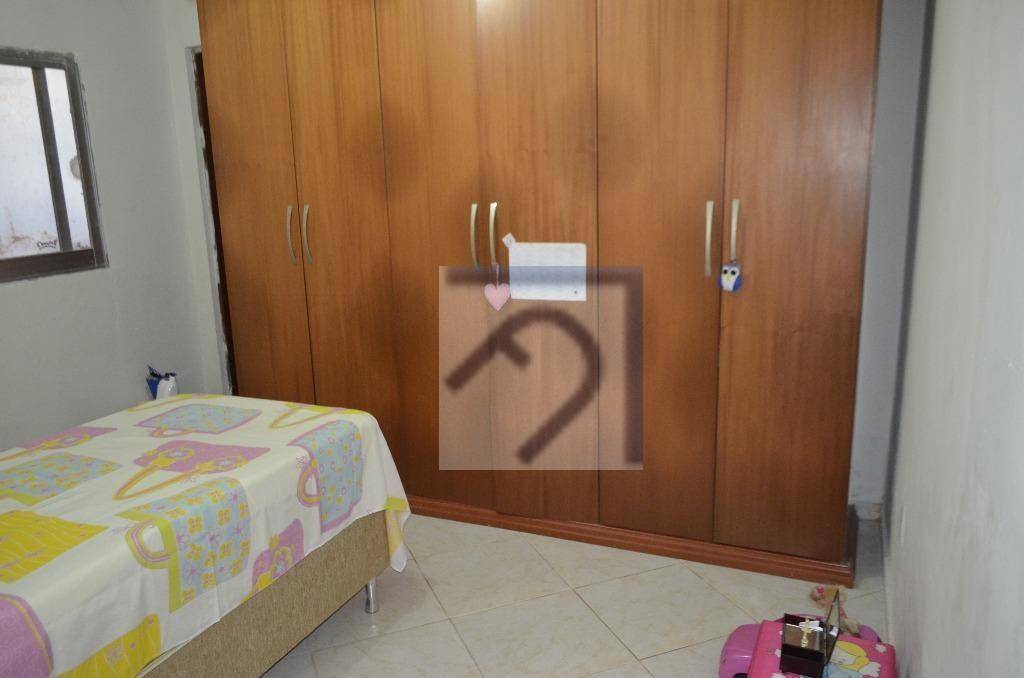 Casa à venda com 6 quartos, 250m² - Foto 26