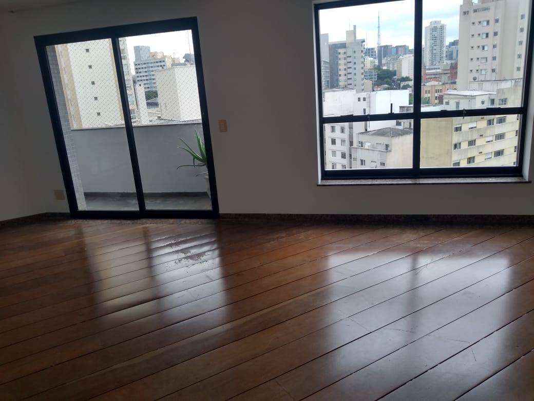 Apartamento à venda com 4 quartos, 185m² - Foto 2