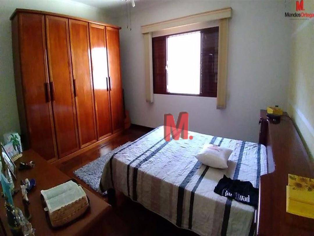 Casa à venda com 3 quartos, 350m² - Foto 27