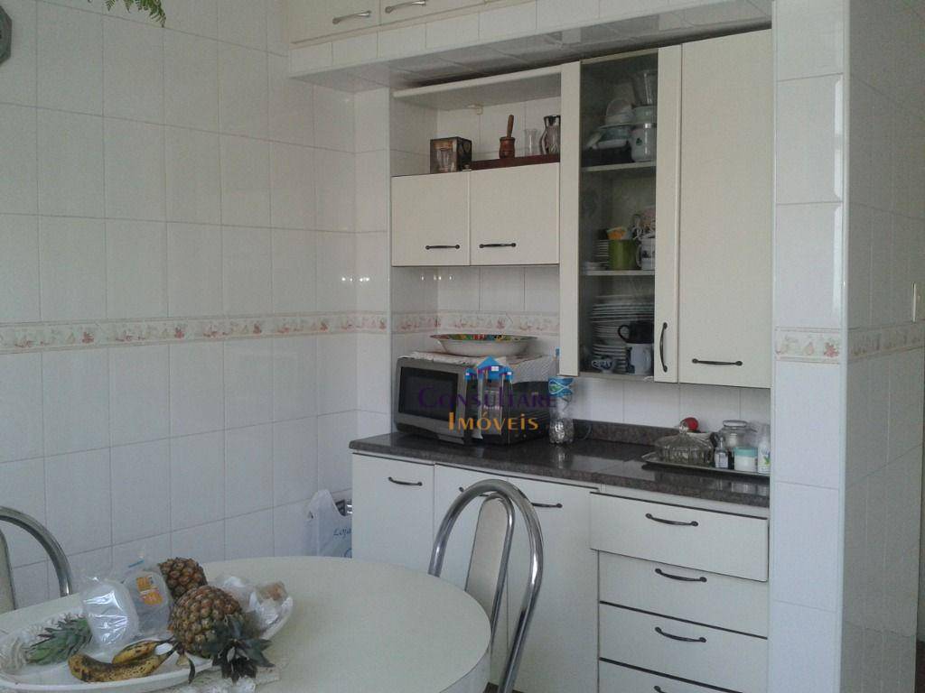 Apartamento à venda com 3 quartos, 154m² - Foto 9