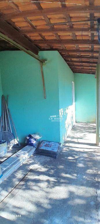 Chácara à venda com 6 quartos, 200m² - Foto 28