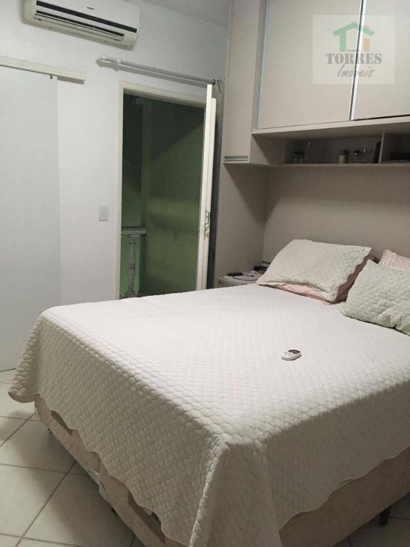 Casa à venda com 2 quartos, 80m² - Foto 7