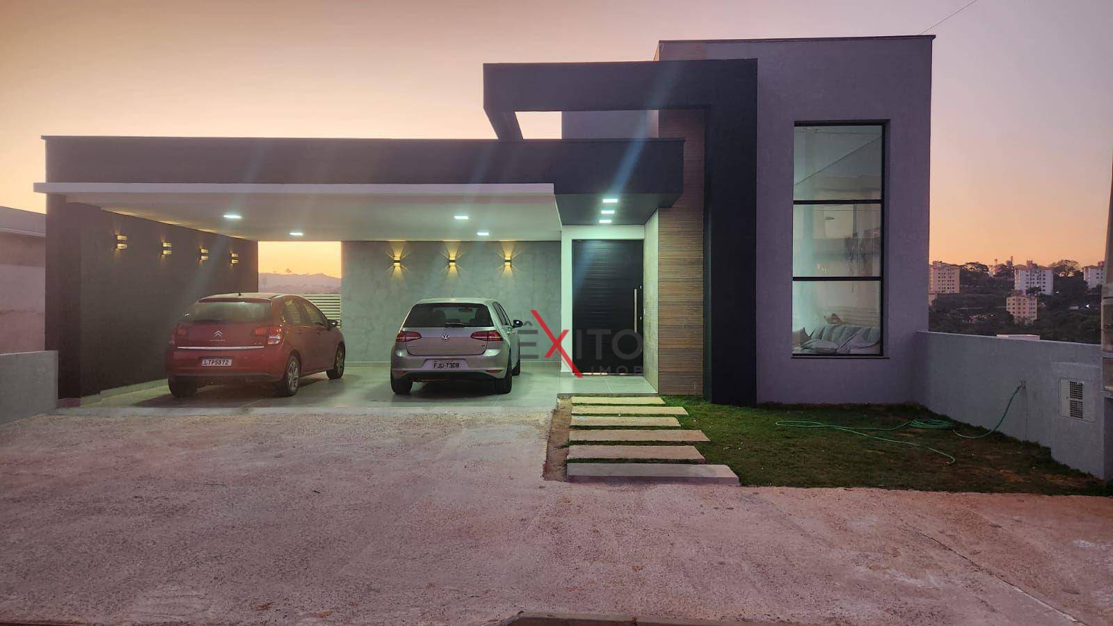 Casa de Condomínio à venda com 3 quartos, 215m² - Foto 4