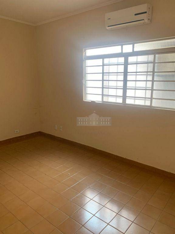 Casa à venda e aluguel com 3 quartos, 242m² - Foto 13