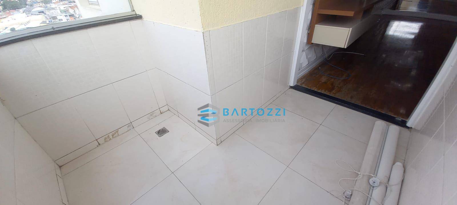 Apartamento à venda com 2 quartos, 65m² - Foto 11