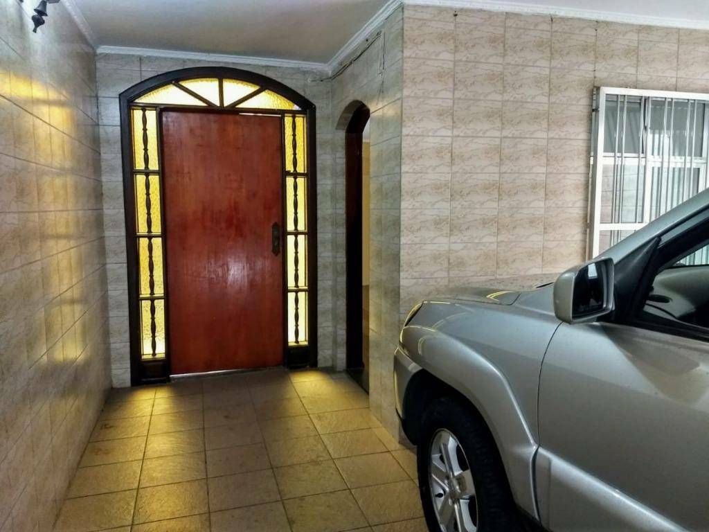 Sobrado à venda com 4 quartos, 160m² - Foto 1