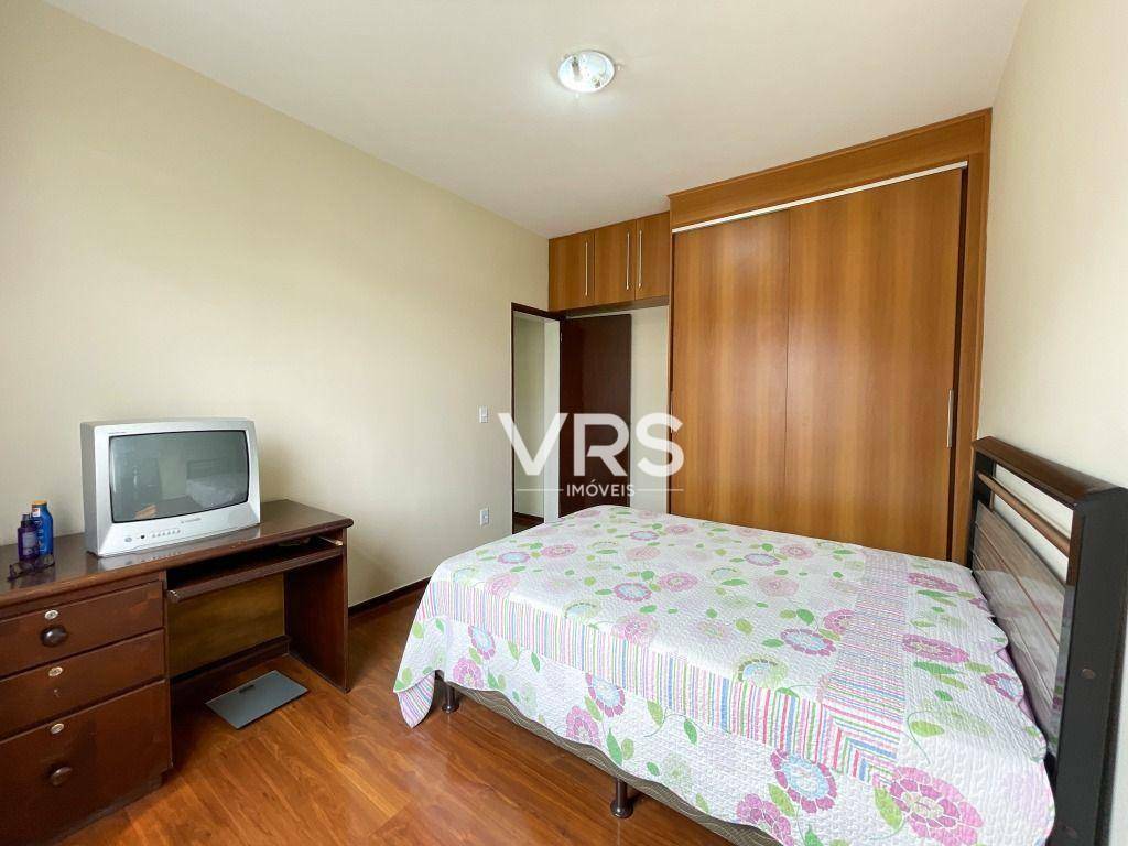 Apartamento à venda com 3 quartos, 131m² - Foto 19