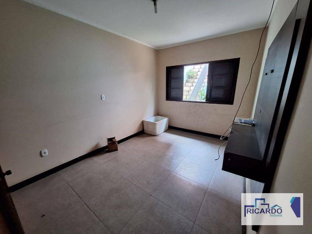 Casa à venda com 4 quartos, 300m² - Foto 19