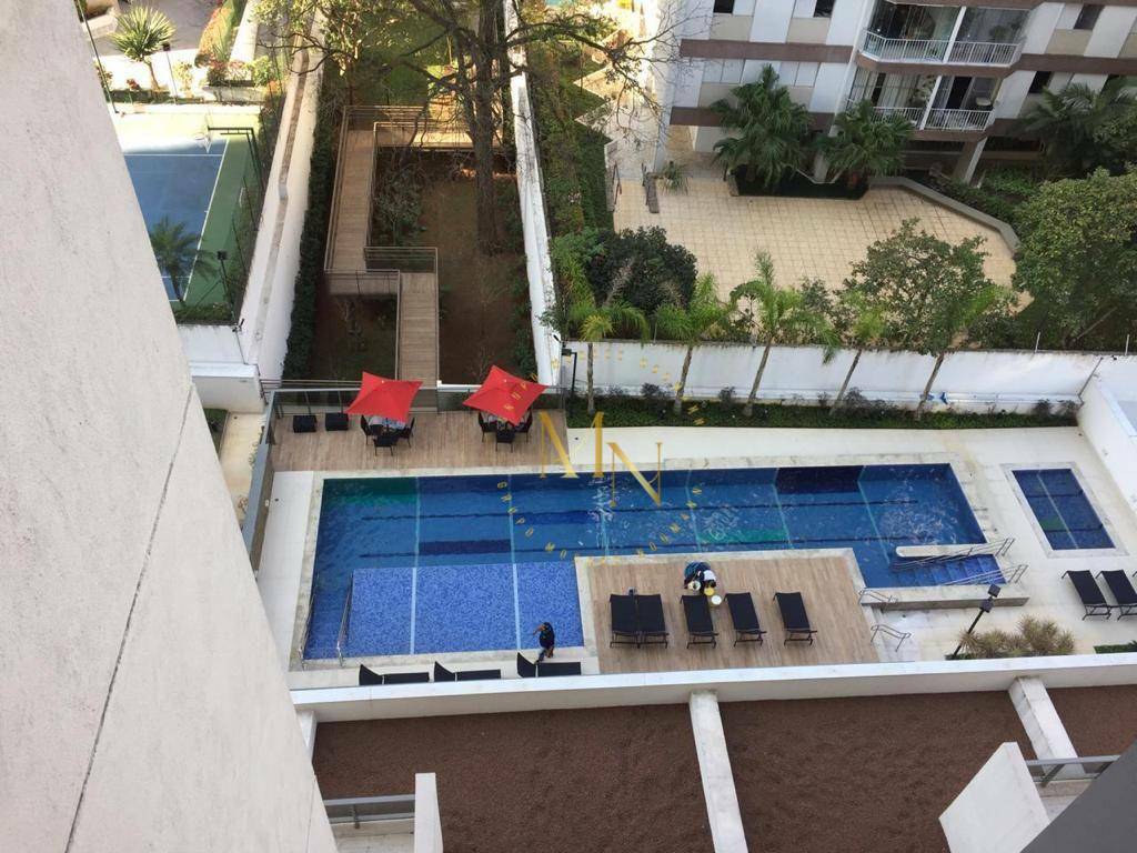 Apartamento à venda com 3 quartos, 192m² - Foto 11