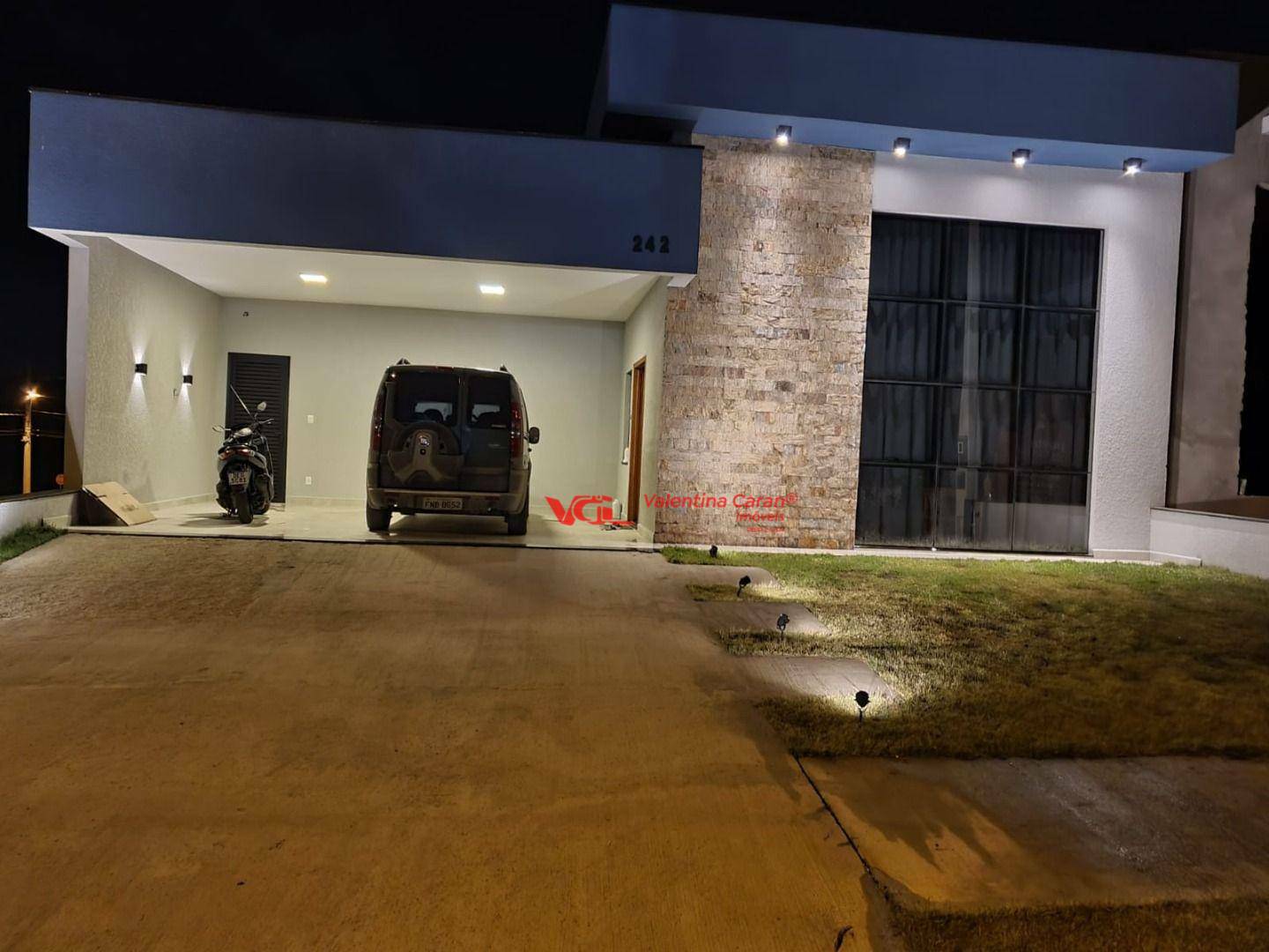 Casa de Condomínio à venda com 3 quartos, 178m² - Foto 1