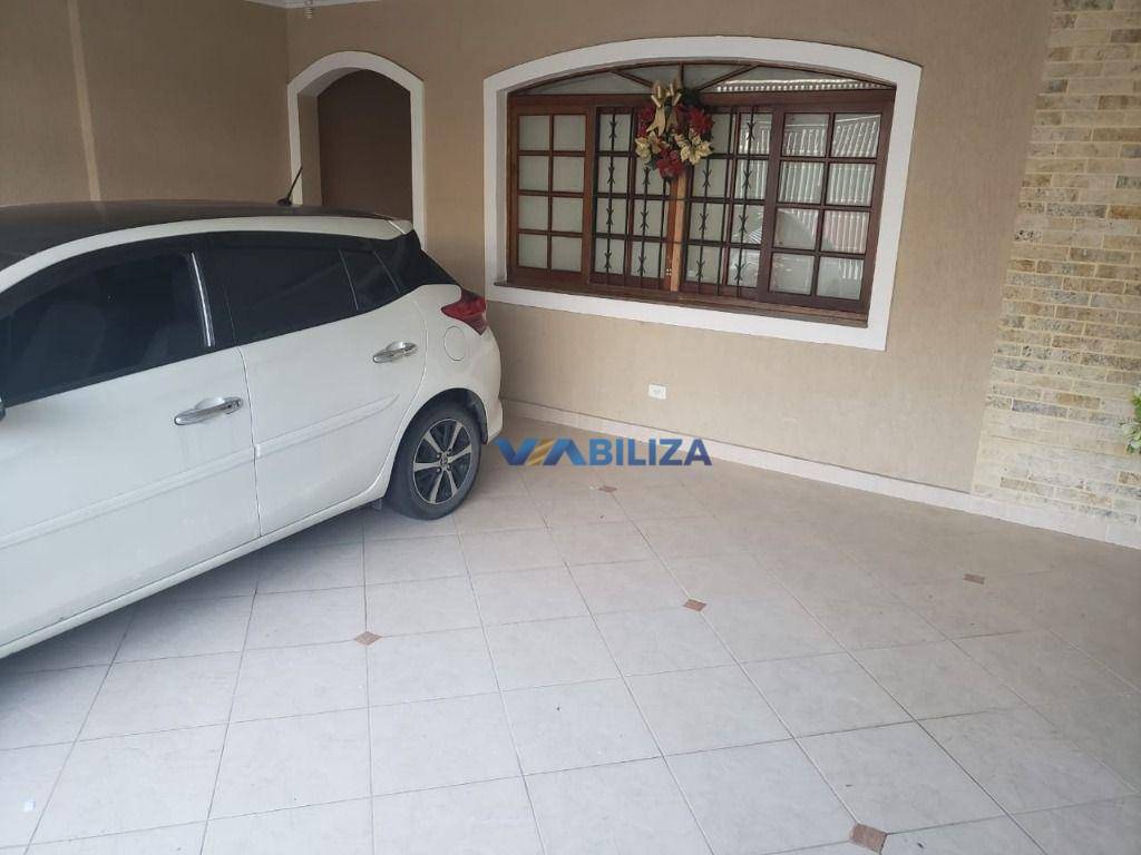 Sobrado à venda com 3 quartos, 218m² - Foto 3