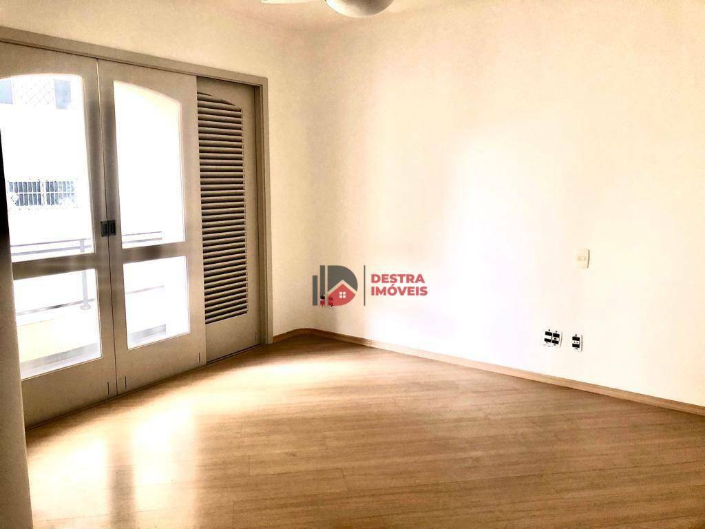 Apartamento à venda com 3 quartos, 141m² - Foto 22