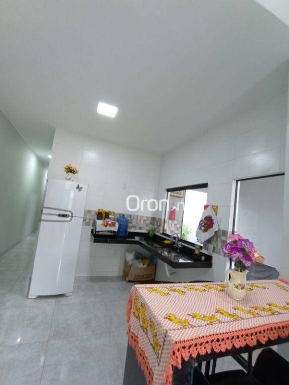 Casa à venda com 3 quartos, 117m² - Foto 3