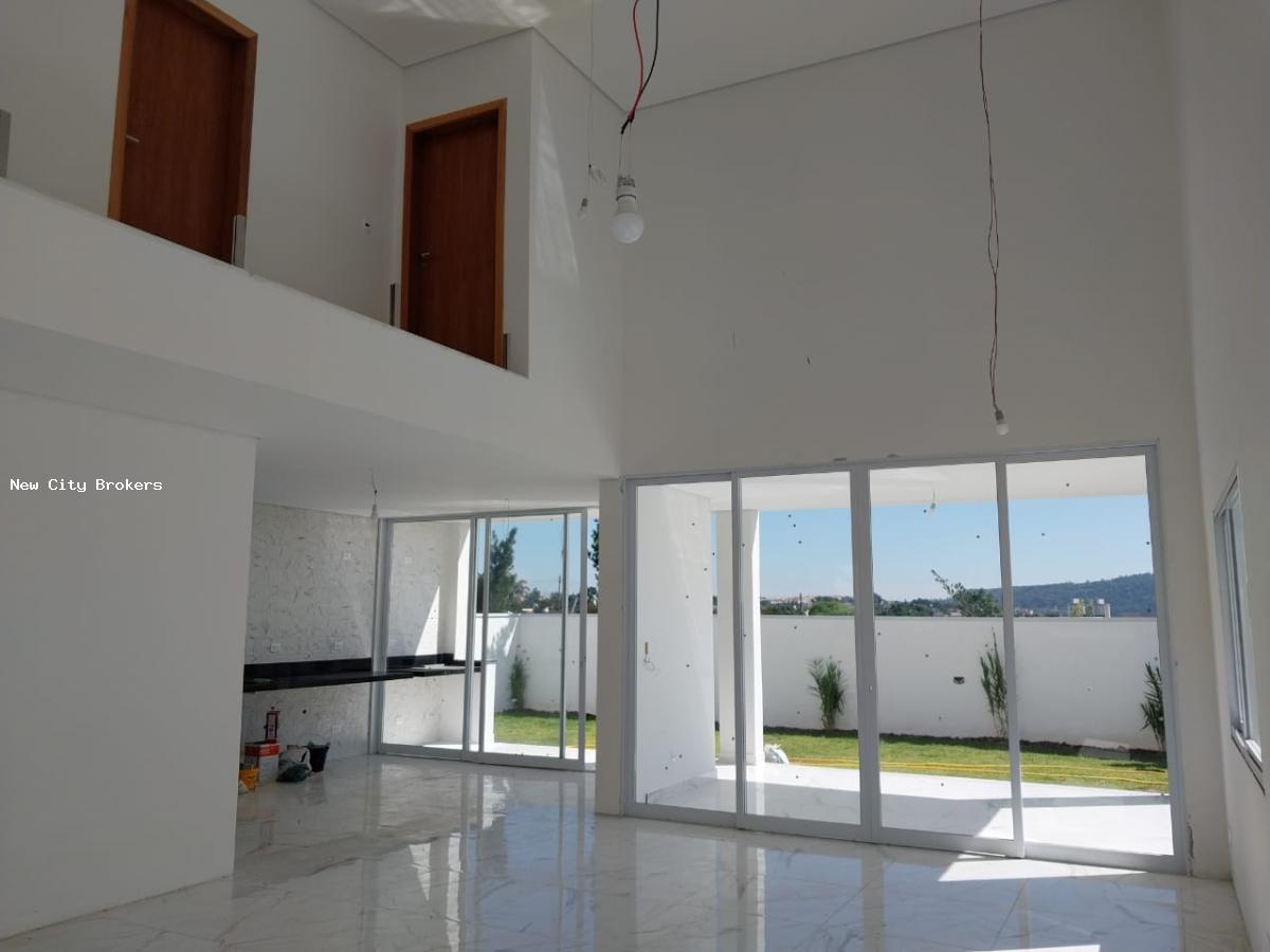 Sobrado à venda com 3 quartos, 300m² - Foto 8