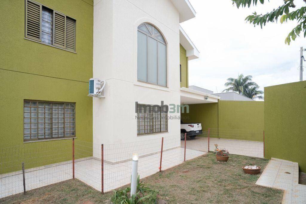 Casa à venda com 3 quartos, 250m² - Foto 22