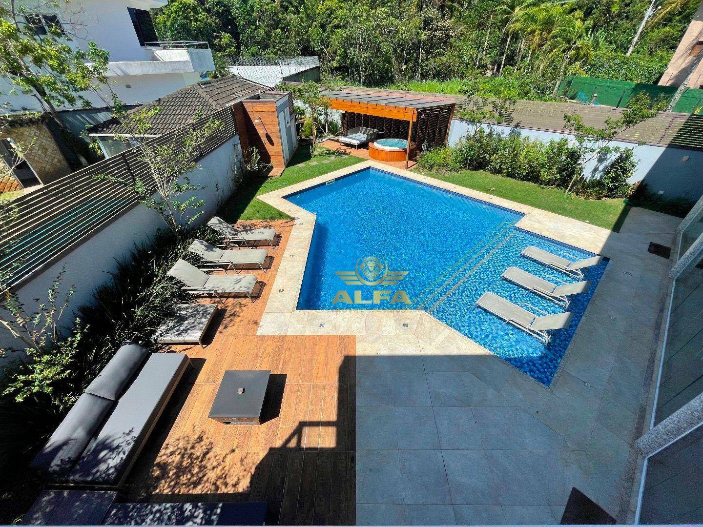 Casa de Condomínio à venda com 8 quartos, 500m² - Foto 52