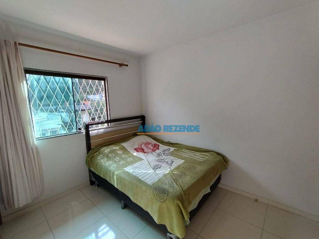 Casa à venda com 5 quartos, 182m² - Foto 21