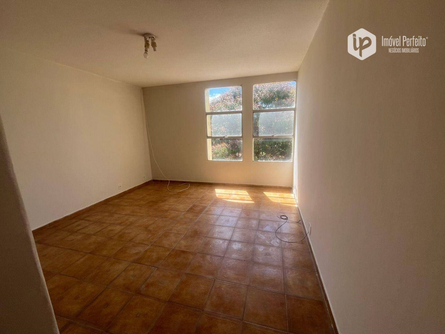 Apartamento para alugar com 2 quartos, 60m² - Foto 1