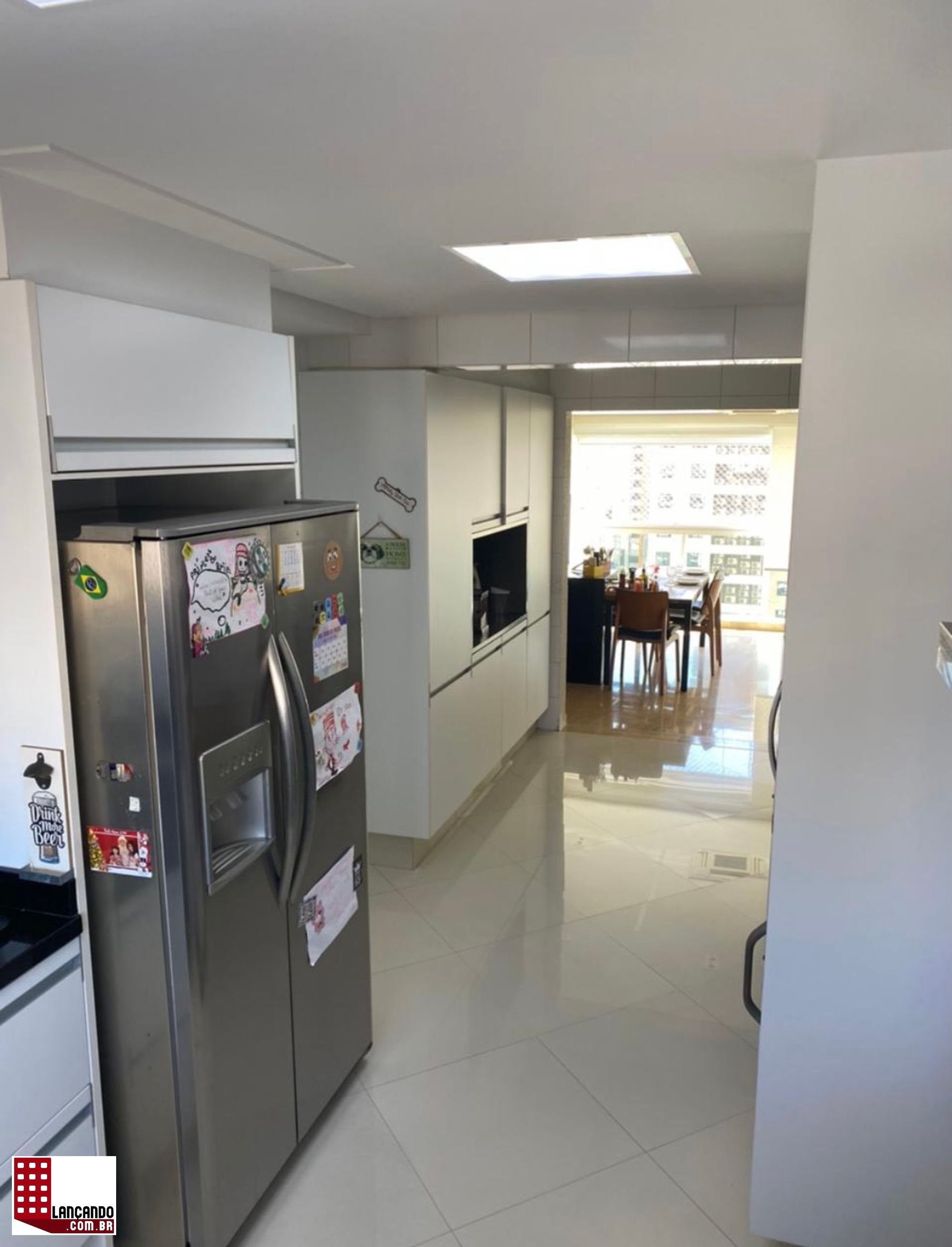 Apartamento à venda com 3 quartos, 204m² - Foto 4