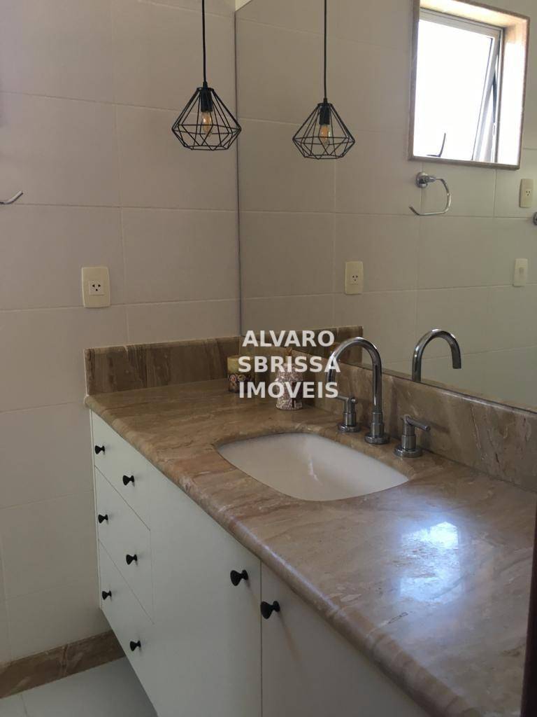 Casa de Condomínio à venda com 4 quartos, 450m² - Foto 22