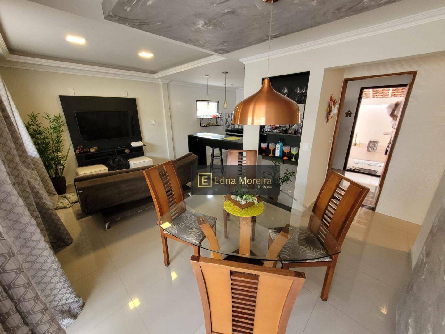 Casa à venda com 3 quartos, 160m² - Foto 1