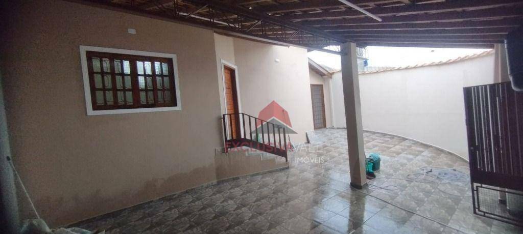 Casa à venda com 2 quartos, 70m² - Foto 2