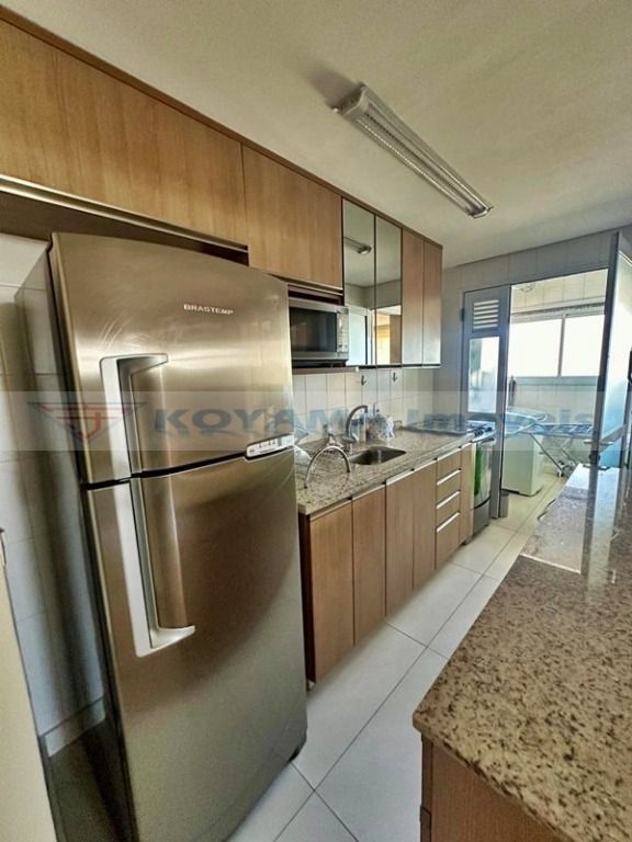 Apartamento à venda com 2 quartos, 65m² - Foto 3