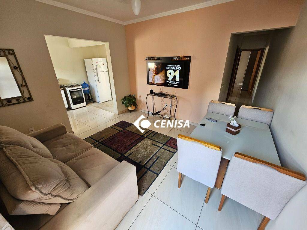Casa à venda com 2 quartos, 68m² - Foto 2