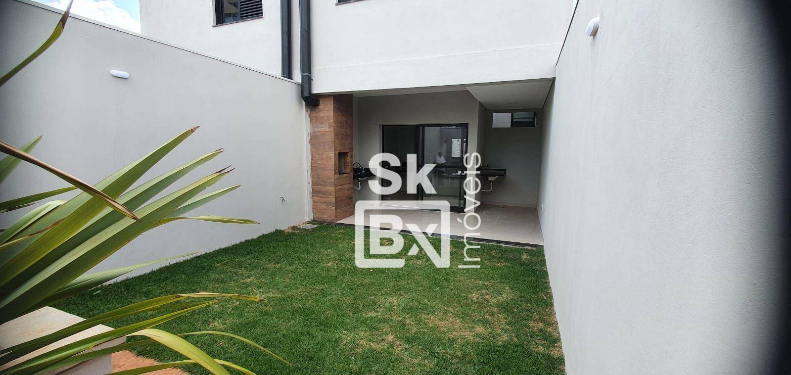 Casa à venda com 3 quartos, 130m² - Foto 1