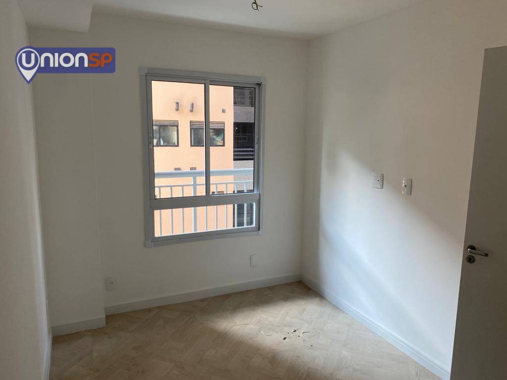 Apartamento à venda com 1 quarto, 31m² - Foto 2