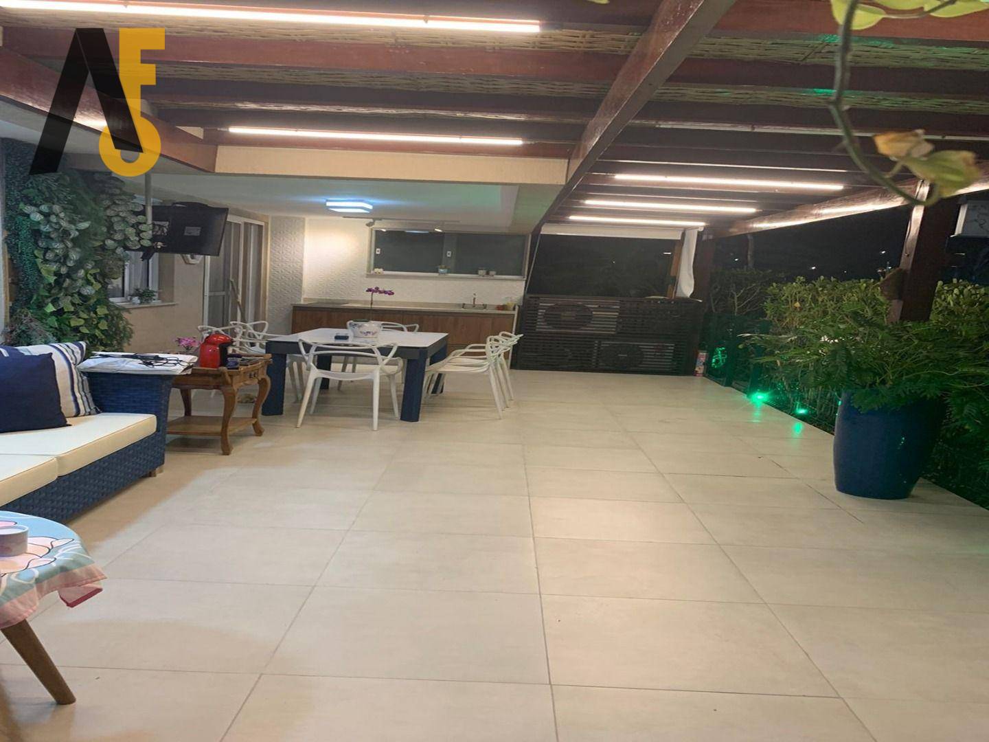 Apartamento à venda com 3 quartos, 123m² - Foto 21