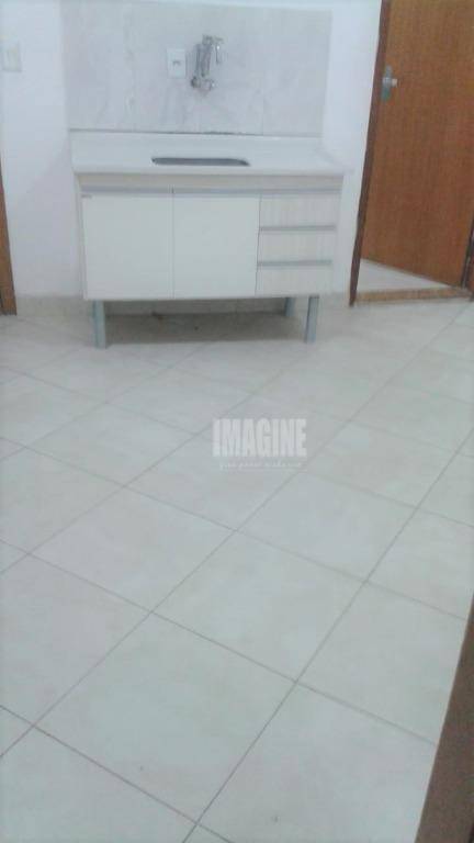 Apartamento para alugar com 2 quartos, 37m² - Foto 7