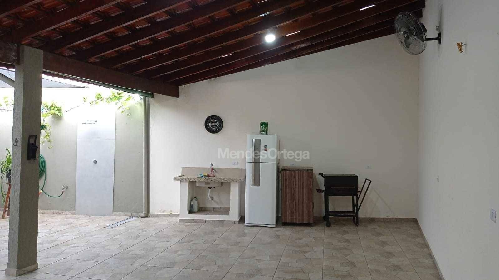 Casa à venda com 2 quartos, 190m² - Foto 8