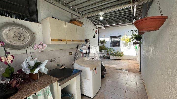 Casa à venda com 3 quartos, 125m² - Foto 24