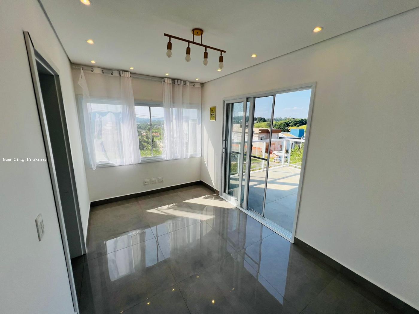 Sobrado à venda com 3 quartos, 300m² - Foto 14