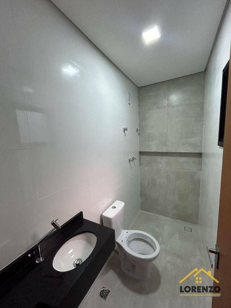 Sobrado à venda com 3 quartos, 214m² - Foto 2