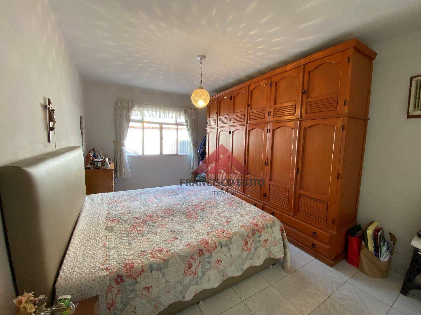 Casa à venda com 4 quartos, 110m² - Foto 6