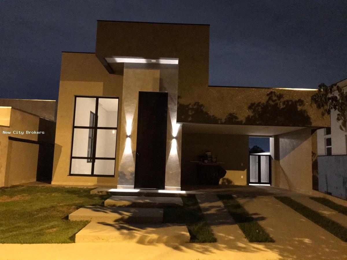 Sobrado à venda com 3 quartos, 300m² - Foto 2