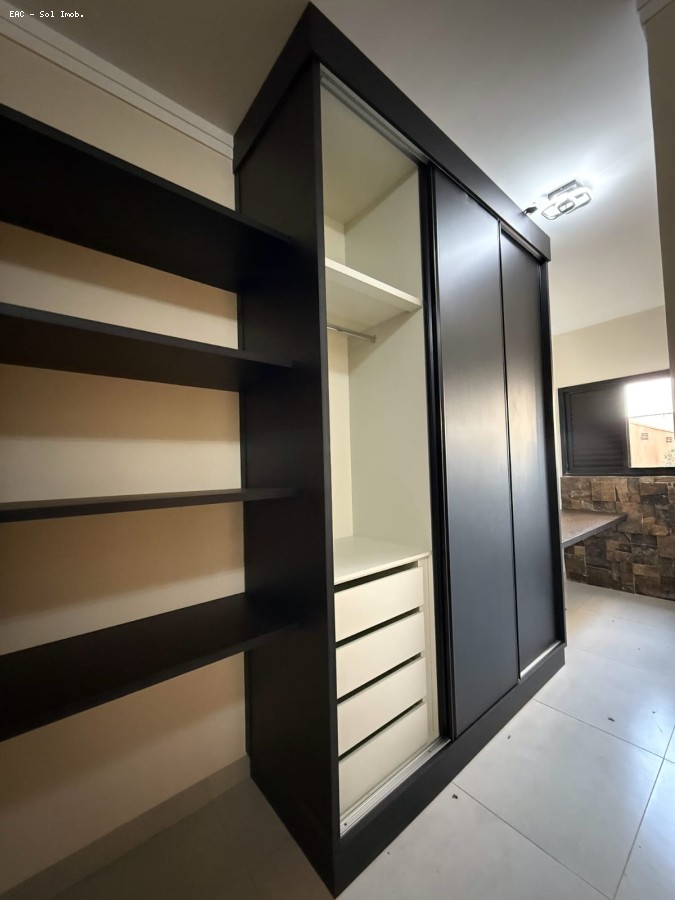 Casa de Condomínio à venda com 3 quartos, 170m² - Foto 2