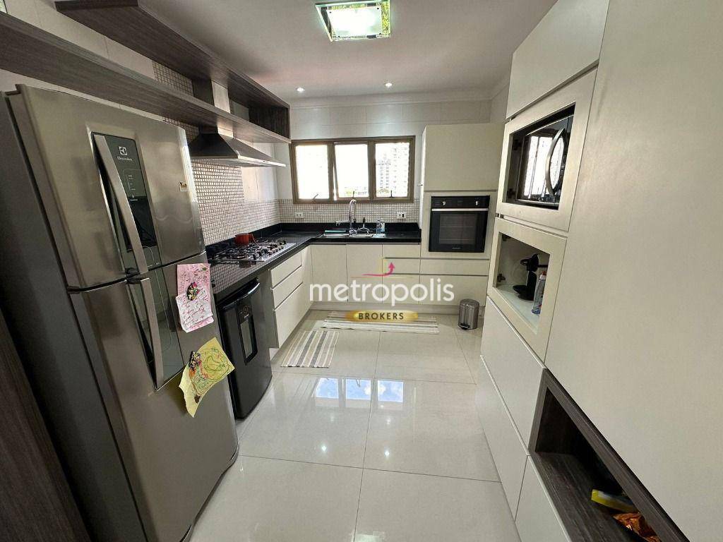 Apartamento à venda com 4 quartos, 208m² - Foto 8