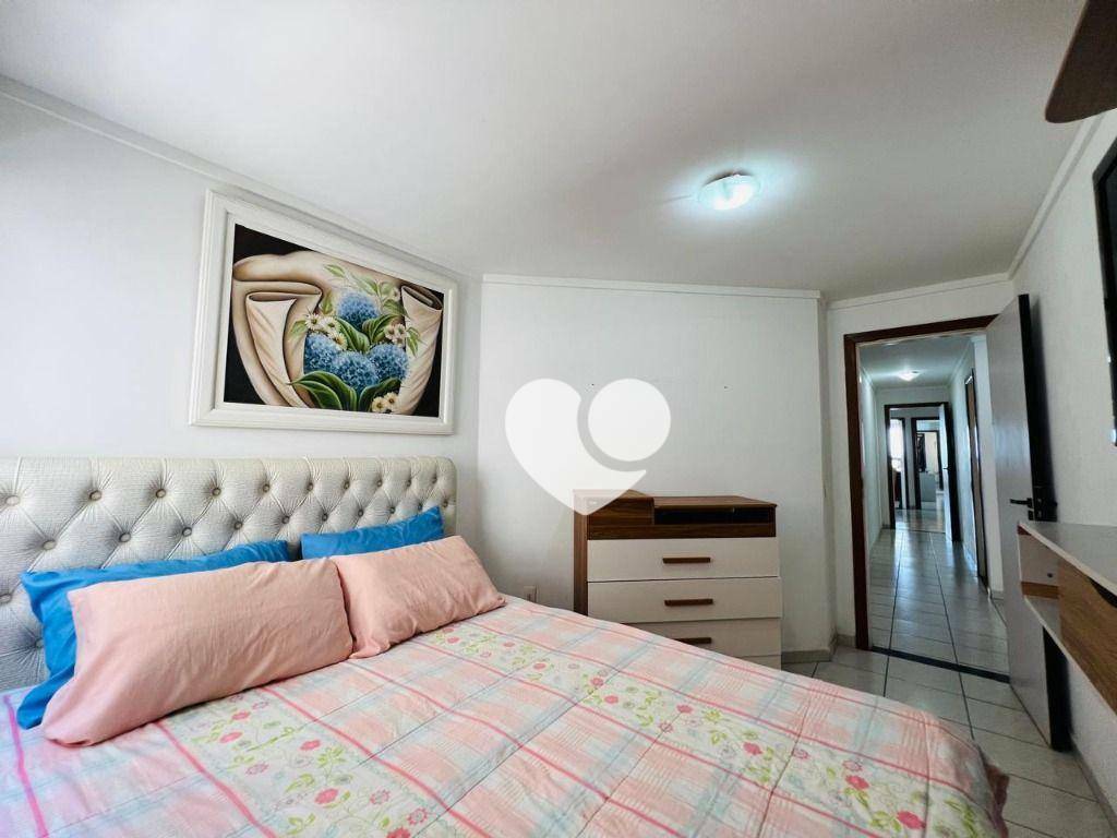 Apartamento à venda com 4 quartos, 273m² - Foto 18