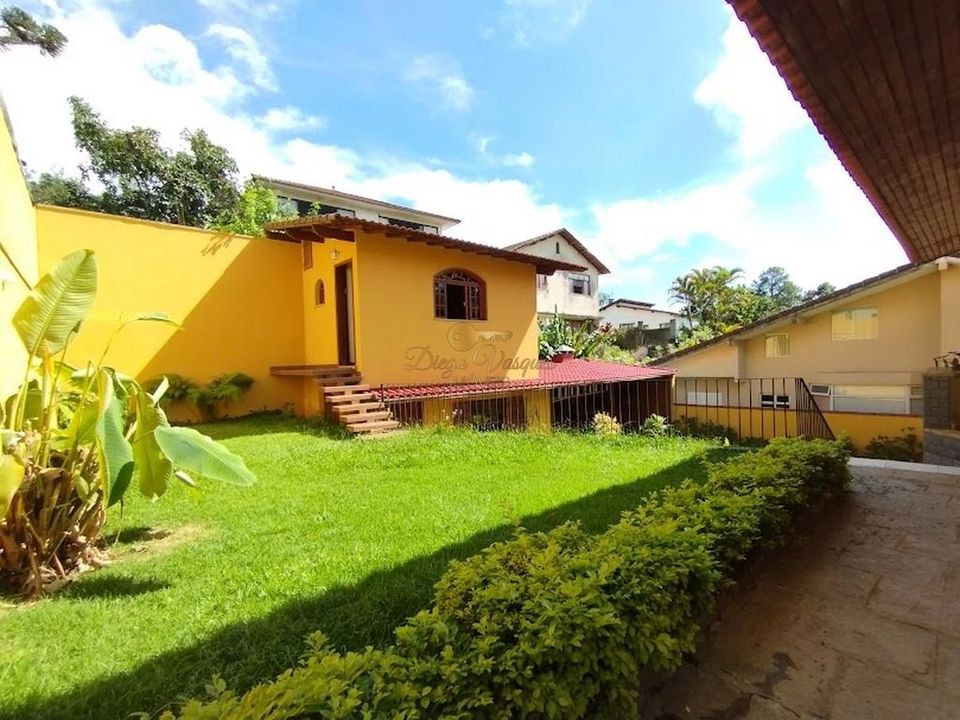 Casa à venda com 5 quartos, 250m² - Foto 4