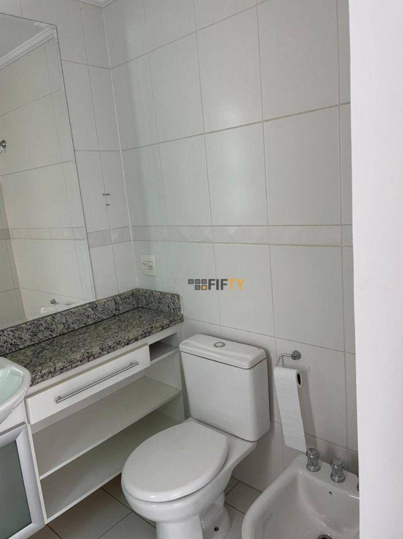 Apartamento para alugar com 3 quartos, 146m² - Foto 4