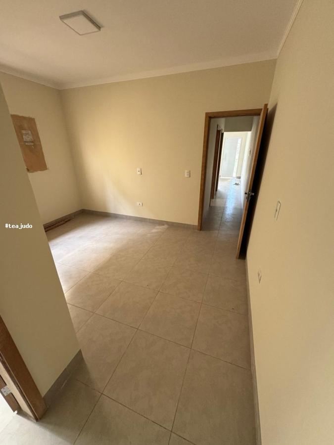 Casa à venda com 2 quartos, 125m² - Foto 4