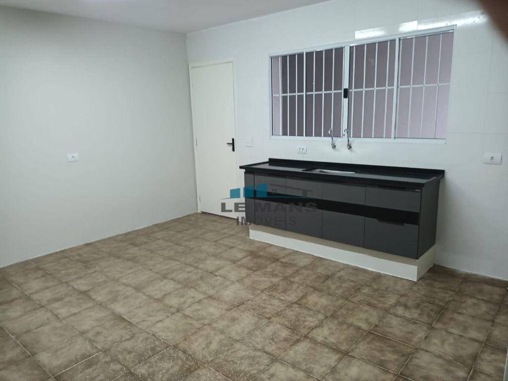 Casa para alugar com 2 quartos, 90m² - Foto 26