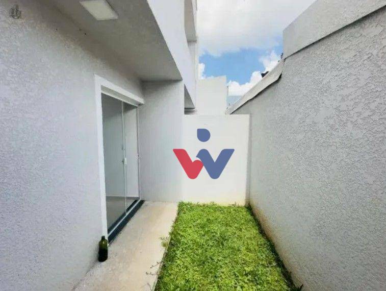 Casa à venda com 2 quartos, 60m² - Foto 11