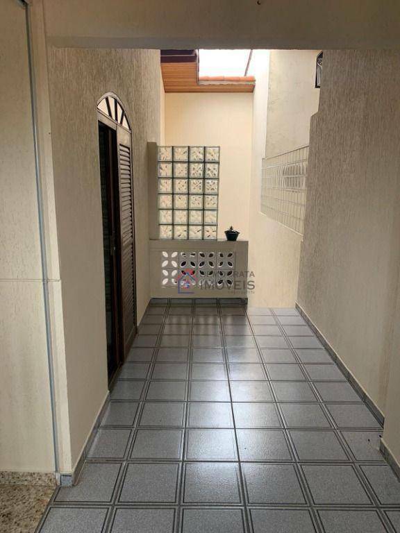 Sobrado à venda com 3 quartos, 220m² - Foto 29